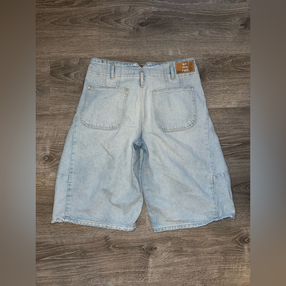 Light Wash Denim Bermuda Shorts - Casual Women's Shorts - Picture 3 of 7